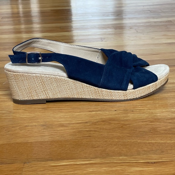 Lands’ End Women’s Suede Slingback Wedge Sandals Radiant Navy Size 10 - Picture 7 of 9